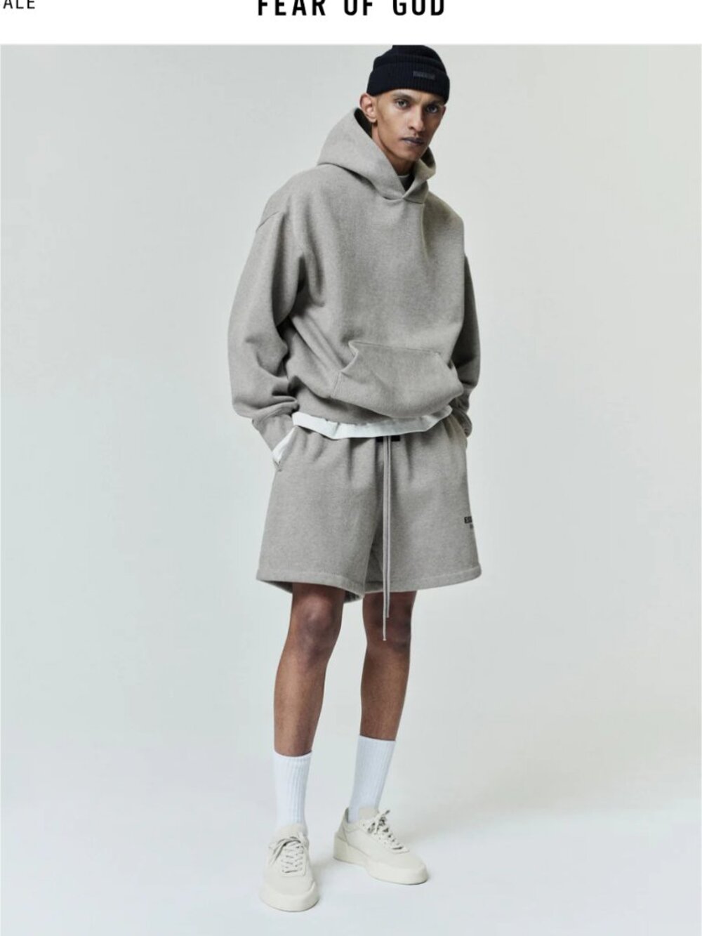 Essentials Fear of God Hoodie - Picture 2 of 3